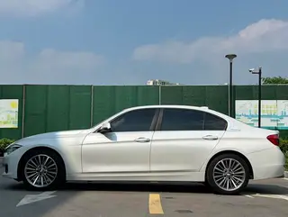 BMW 3 Series 2019 320Li Estilo de moda interior foto 10 BMW 3 Series 2019 320Li Estilo de moda interior foto 10
