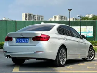 BMW 3 Series 2019 320Li Estilo de moda interior foto 12 BMW 3 Series 2019 320Li Estilo de moda interior foto 12