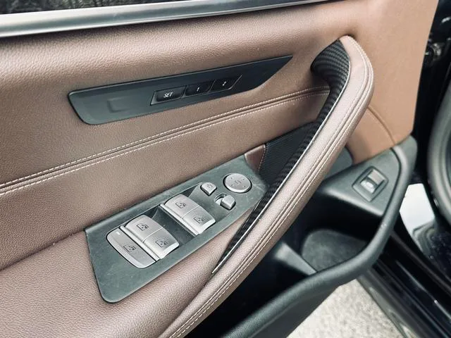 BMW 5 Series 2020 525Li M Conjunto deportivo exterior foto 9 BMW 5 Series 2020 525Li M Conjunto deportivo exterior foto 9
