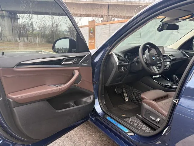 BMW X3 2019 xDrive28i M Sports suit interior photo 9 BMW X3 2019 xDrive28i M Sports suit interior photo 9