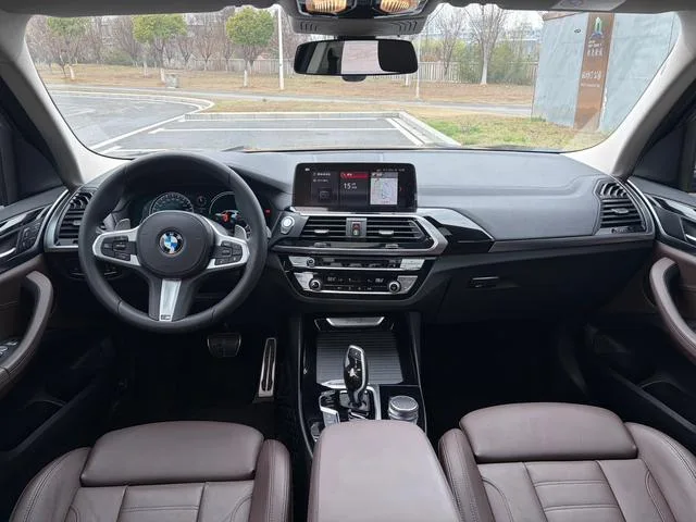 BMW X3 2019 xDrive28i M Sports suit interior photo 13 BMW X3 2019 xDrive28i M Sports suit interior photo 13