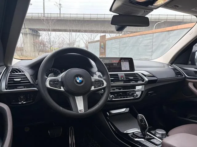 BMW X3 2019 xDrive28i M Sports suit interior photo 15 BMW X3 2019 xDrive28i M Sports suit interior photo 15