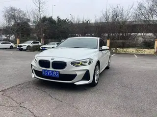 BMW 1 Series 2020 120i M Sports suit exterior photo 1 BMW 1 Series 2020 120i M Sports suit exterior photo 1