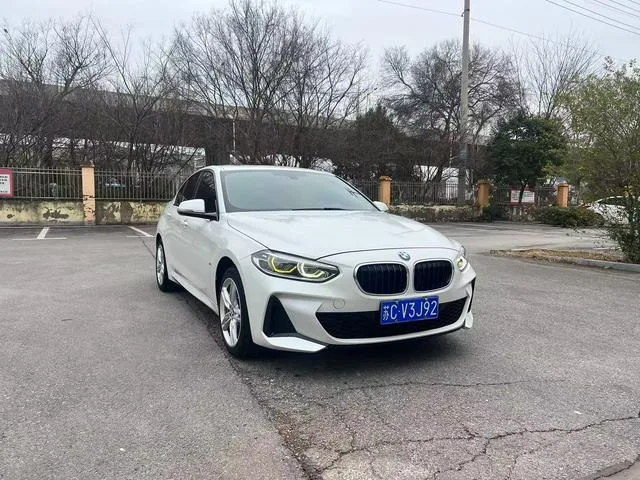 BMW 1 Series 2020 120i M Sports suit exterior photo 2 BMW 1 Series 2020 120i M Sports suit exterior photo 2
