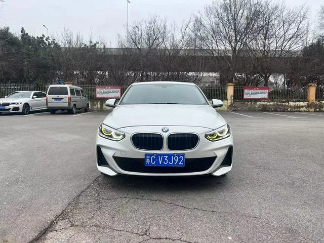 BMW 1 Series 2020 120i M Sports suit exterior photo 3 BMW 1 Series 2020 120i M Sports suit exterior photo 3