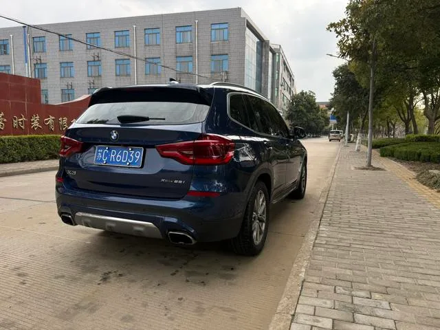 BMW X3 2019 xDrive25i Traje de lujo interior foto 9 BMW X3 2019 xDrive25i Traje de lujo interior foto 9