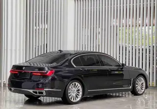 BMW 7 Series 2019 M760Li xDrive V12 Ensemble de luxe extérieur photo 4 BMW 7 Series 2019 M760Li xDrive V12 Ensemble de luxe extérieur photo 4