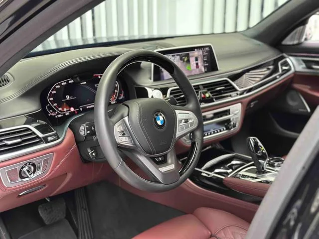 BMW 7 Series 2019 M760Li xDrive V12 Ensemble de luxe extérieur photo 9 BMW 7 Series 2019 M760Li xDrive V12 Ensemble de luxe extérieur photo 9