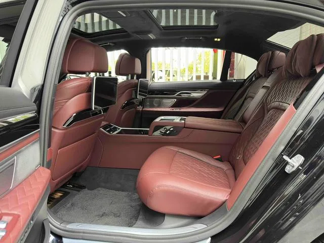 BMW 7 Series 2019 M760Li xDrive V12 Ensemble de luxe intérieur photo 11 BMW 7 Series 2019 M760Li xDrive V12 Ensemble de luxe intérieur photo 11
