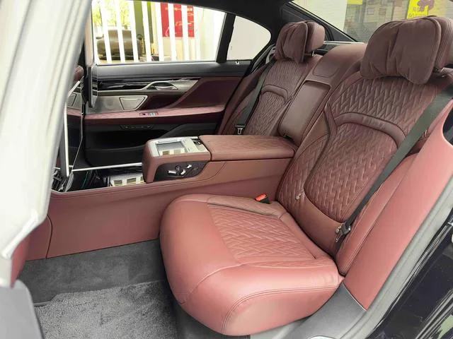 BMW 7 Series 2019 M760Li xDrive V12 Ensemble de luxe intérieur photo 12 BMW 7 Series 2019 M760Li xDrive V12 Ensemble de luxe intérieur photo 12
