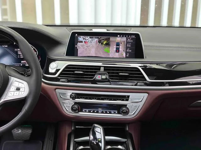 BMW 7 Series 2019 M760Li xDrive V12 Ensemble de luxe intérieur photo 16 BMW 7 Series 2019 M760Li xDrive V12 Ensemble de luxe intérieur photo 16