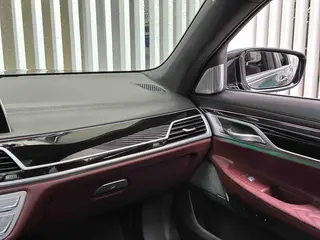 BMW 7 Series 2019 M760Li xDrive V12 Ensemble de luxe intérieur photo 18 BMW 7 Series 2019 M760Li xDrive V12 Ensemble de luxe intérieur photo 18