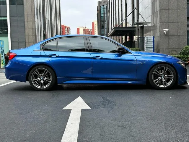 BMW 3 Series 2018 320Li M Édition de nuit sportive Yao extérieur photo 7 BMW 3 Series 2018 320Li M Édition de nuit sportive Yao extérieur photo 7