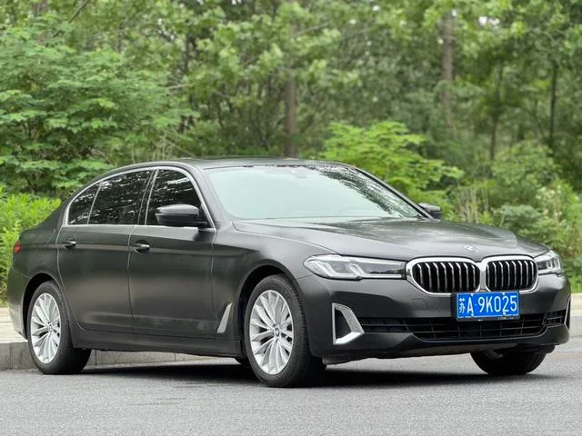 BMW 5 Series 2021 525Li Luxury Set exterior photo 3 BMW 5 Series 2021 525Li Luxury Set exterior photo 3