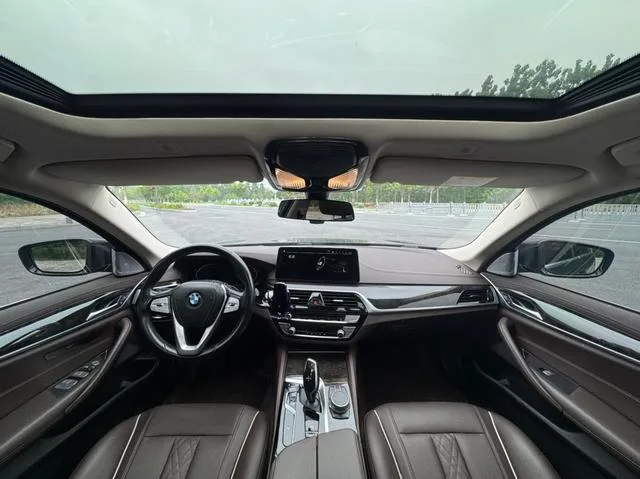 BMW 5 Series 2021 525Li Luxury Set exterior photo 7 BMW 5 Series 2021 525Li Luxury Set exterior photo 7