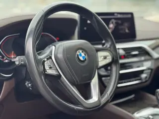BMW 5 Series 2021 525Li Luxury Set interior photo 8 BMW 5 Series 2021 525Li Luxury Set interior photo 8
