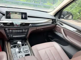 BMW X5 2014 xDrive35i Luxury type interior photo 15
