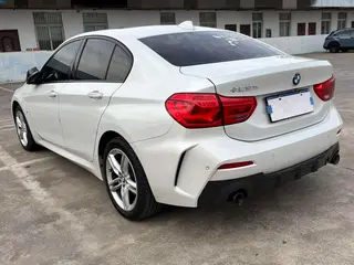 BMW 1 Series 2021 120i M Edición nocturna deportiva exterior foto 2 BMW 1 Series 2021 120i M Edición nocturna deportiva exterior foto 2