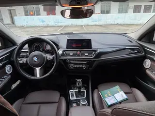 BMW 1 Series 2021 120i M Edición nocturna deportiva interior foto 10 BMW 1 Series 2021 120i M Edición nocturna deportiva interior foto 10