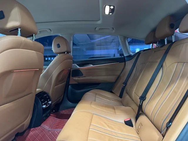 BMW 6 Series GT 2019 630i Luxury Design Set interior photo 12 BMW 6 Series GT 2019 630i Luxury Design Set interior photo 12