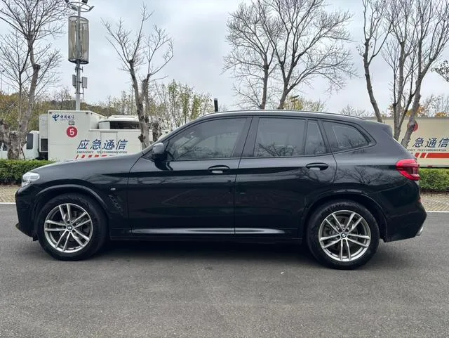BMW X3 2018 xDrive25i M Conjunto deportivo País V exterior foto 3 BMW X3 2018 xDrive25i M Conjunto deportivo País V exterior foto 3