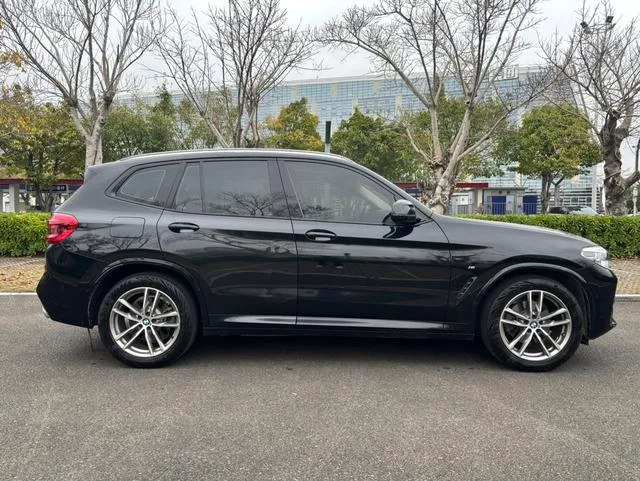 BMW X3 2018 xDrive25i M Conjunto deportivo País V exterior foto 4 BMW X3 2018 xDrive25i M Conjunto deportivo País V exterior foto 4