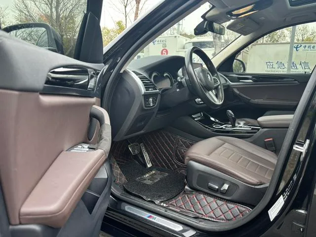 BMW X3 2018 xDrive25i M Conjunto deportivo País V exterior foto 6 BMW X3 2018 xDrive25i M Conjunto deportivo País V exterior foto 6