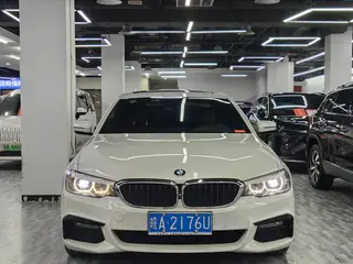BMW 5 Series 2019 530Li xDrive M Sports suit exterior photo 2 BMW 5 Series 2019 530Li xDrive M Sports suit exterior photo 2