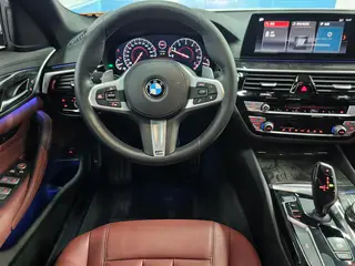 BMW 5 Series 2019 530Li xDrive M Sports suit interior photo 14 BMW 5 Series 2019 530Li xDrive M Sports suit interior photo 14