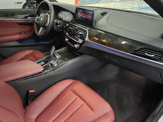 BMW 5 Series 2019 530Li xDrive M Sports suit interior photo 17 BMW 5 Series 2019 530Li xDrive M Sports suit interior photo 17