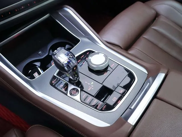 BMW X6 2020 xDrive30i M Sports suit interior photo 13 BMW X6 2020 xDrive30i M Sports suit interior photo 13