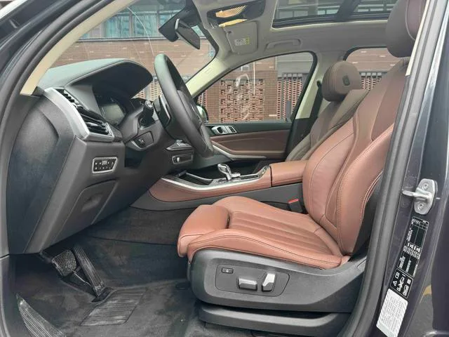 BMW X5 2020 xDrive40i M Ensemble de sport extérieur photo 9 BMW X5 2020 xDrive40i M Ensemble de sport extérieur photo 9