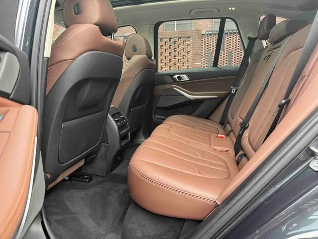 BMW X5 2020 xDrive40i M Ensemble de sport intérieur photo 10 BMW X5 2020 xDrive40i M Ensemble de sport intérieur photo 10