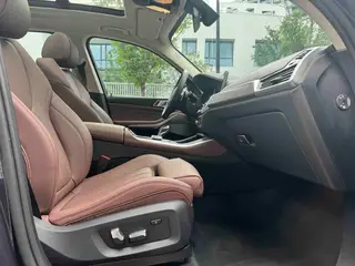 BMW X5 2020 xDrive40i M Ensemble de sport intérieur photo 11 BMW X5 2020 xDrive40i M Ensemble de sport intérieur photo 11