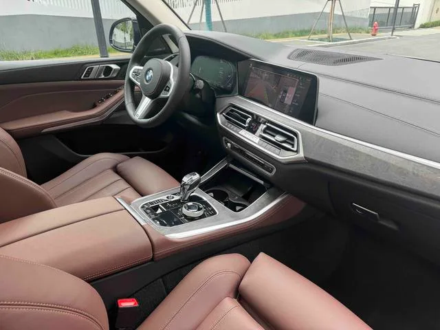 BMW X5 2020 xDrive40i M Ensemble de sport intérieur photo 13 BMW X5 2020 xDrive40i M Ensemble de sport intérieur photo 13