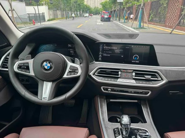 BMW X5 2020 xDrive40i M Ensemble de sport intérieur photo 16 BMW X5 2020 xDrive40i M Ensemble de sport intérieur photo 16