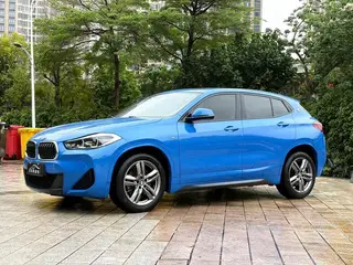 BMW X2 2021 sDrive25i Tipo de lujo M Traje todoterreno exterior foto 1 BMW X2 2021 sDrive25i Tipo de lujo M Traje todoterreno exterior foto 1