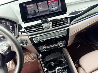 BMW X2 2021 sDrive25i Tipo de lujo M Traje todoterreno interior foto 9 BMW X2 2021 sDrive25i Tipo de lujo M Traje todoterreno interior foto 9