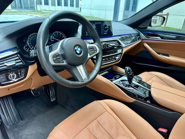 BMW 5 Series 2018 Restyling 530Li Premium Class M Sports suit exterior photo 4 BMW 5 Series 2018 Restyling 530Li Premium Class M Sports suit exterior photo 4