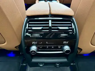 BMW 5 Series 2018 Restyling 530Li Premium Class M Sports suit interior photo 9 BMW 5 Series 2018 Restyling 530Li Premium Class M Sports suit interior photo 9