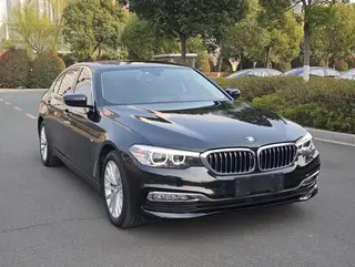 BMW 5 Series 2018 Restyling 530Li xDrive Luxury Set exterior photo 3 BMW 5 Series 2018 Restyling 530Li xDrive Luxury Set exterior photo 3