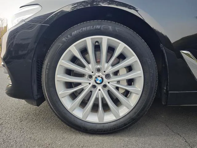 BMW 5 Series 2018 Restyling 530Li xDrive Luxury Set interior photo 20 BMW 5 Series 2018 Restyling 530Li xDrive Luxury Set interior photo 20