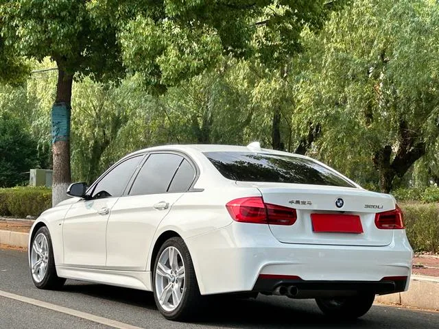 BMW 3 Series 2017 320Li M Sporty interior photo 15 BMW 3 Series 2017 320Li M Sporty interior photo 15