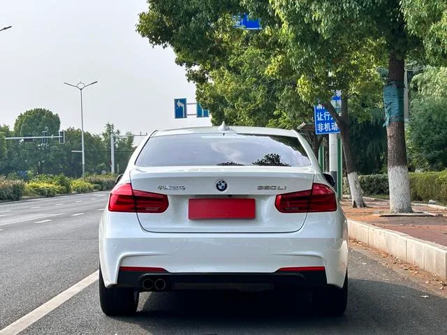 BMW 3 Series 2017 320Li M Sporty interior photo 16 BMW 3 Series 2017 320Li M Sporty interior photo 16