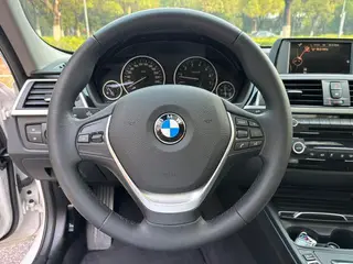BMW 3 Series 2017 320Li Модный тип интерьер фото 11 BMW 3 Series 2017 320Li Модный тип интерьер фото 11