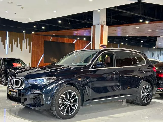 BMW X5 2021 xDrive30i M Sports suit exterior photo 1 BMW X5 2021 xDrive30i M Sports suit exterior photo 1