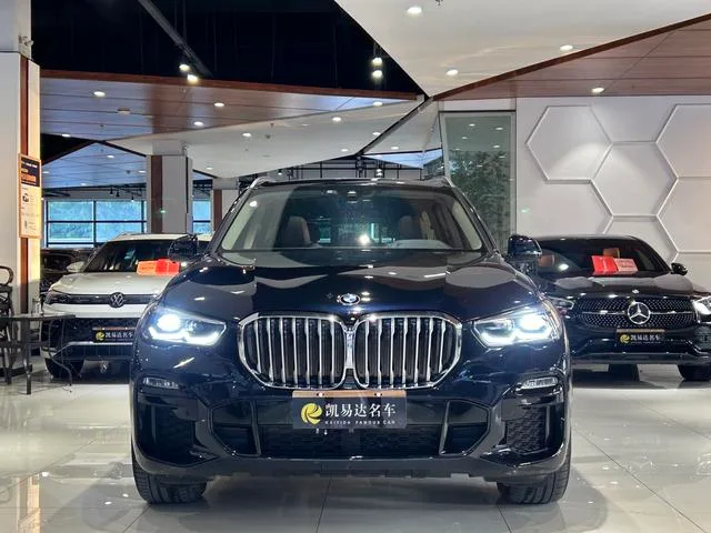 BMW X5 2021 xDrive30i M Sports suit exterior photo 2 BMW X5 2021 xDrive30i M Sports suit exterior photo 2