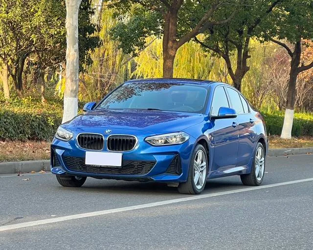 BMW 1 Series 2019 118i M Conjunto deportivo exterior foto 1 BMW 1 Series 2019 118i M Conjunto deportivo exterior foto 1
