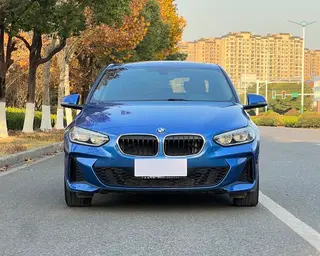 BMW 1 Series 2019 118i M Conjunto deportivo exterior foto 2 BMW 1 Series 2019 118i M Conjunto deportivo exterior foto 2