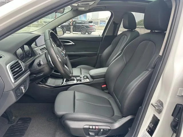 BMW 1 Series 2019 120i Leading Type M Sports suit interior photo 12 BMW 1 Series 2019 120i Leading Type M Sports suit interior photo 12